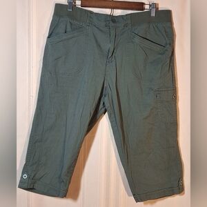 DĀ-SH Army Green Capris